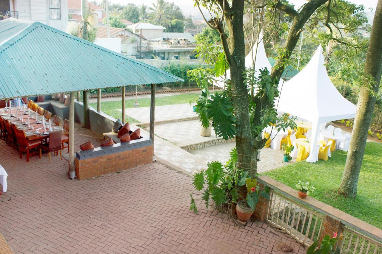 木瓜住宿加早餐旅馆 坎帕拉 外观 照片